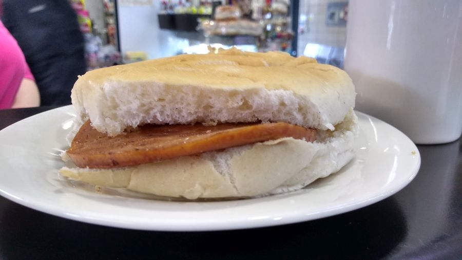 LachlanMain's tweet image. ASHTON UNDER LYNE 2019.
On the market, time for a Spam Barmcake and I'm not ashamed!
#AshtonunderLyne #spam #breadroll #spamroll #market #Markets #foodphotography