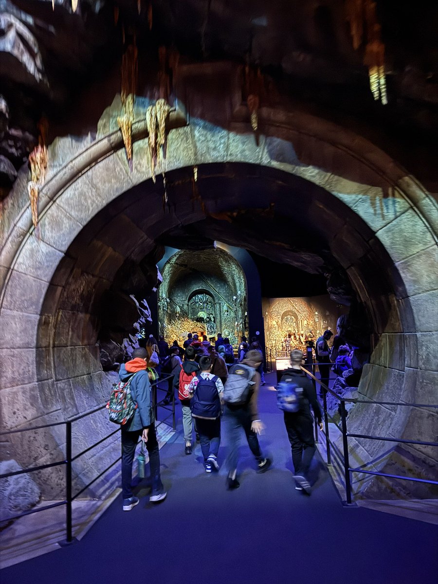 mrscookspag (@mrscookspag) on Twitter photo Dragon teeth, special effects and Gringotts! <a href="/StPeteratGowts/">Saint Peter at Gowts</a> <a href="/mrsbradleyspag/">Mrs Bradley</a> <a href="/mrsthornespag/">Mrs Thorne</a> Dragon teeth, special effects and Gringotts! <a href="/StPeteratGowts/">Saint Peter at Gowts</a> <a href="/mrsbradleyspag/">Mrs Bradley</a> <a href="/mrsthornespag/">Mrs Thorne</a>