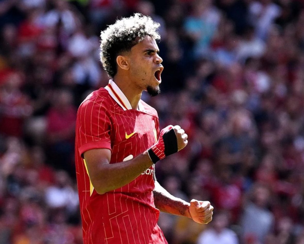 FabrizioRomano's tweet photo. 🚨🇨🇴 Luis Diaz: “I’m very happy at Liverpool. They’ve treated me well since the  first day”.

“We’re talking with other clubs. It’s the transfer window, it’s normal. If Liverpool renews my contract, or if I have to stay the 2 years I have left, I’ll be happy. It’s up to them”. https://t.co/3tWEIk8S8e