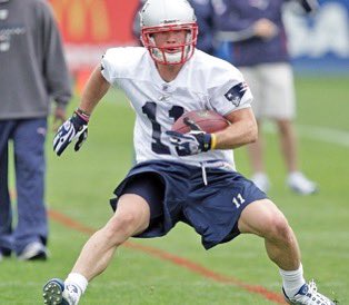 Trombino20's tweet photo. I’ve been hearing a lot about #Patriots UDFA WR Efton Chism III having a slow 40-yard-dash time, but the 40 isn’t too reflective for a slot receiver.

Efton Chism III compared to Julian Edelman:

Chism III (2025):

40-Yard-Dash: 4.71
3-Cone: 6.77
Short Shuttle: 4.04
10-Yard Split: 1.62

Edelman (2009):
40-Yard-Dash: 4.52
3-Cone: 6.62
Short Shuttle: 3.92
10-Yard Split: 1.52