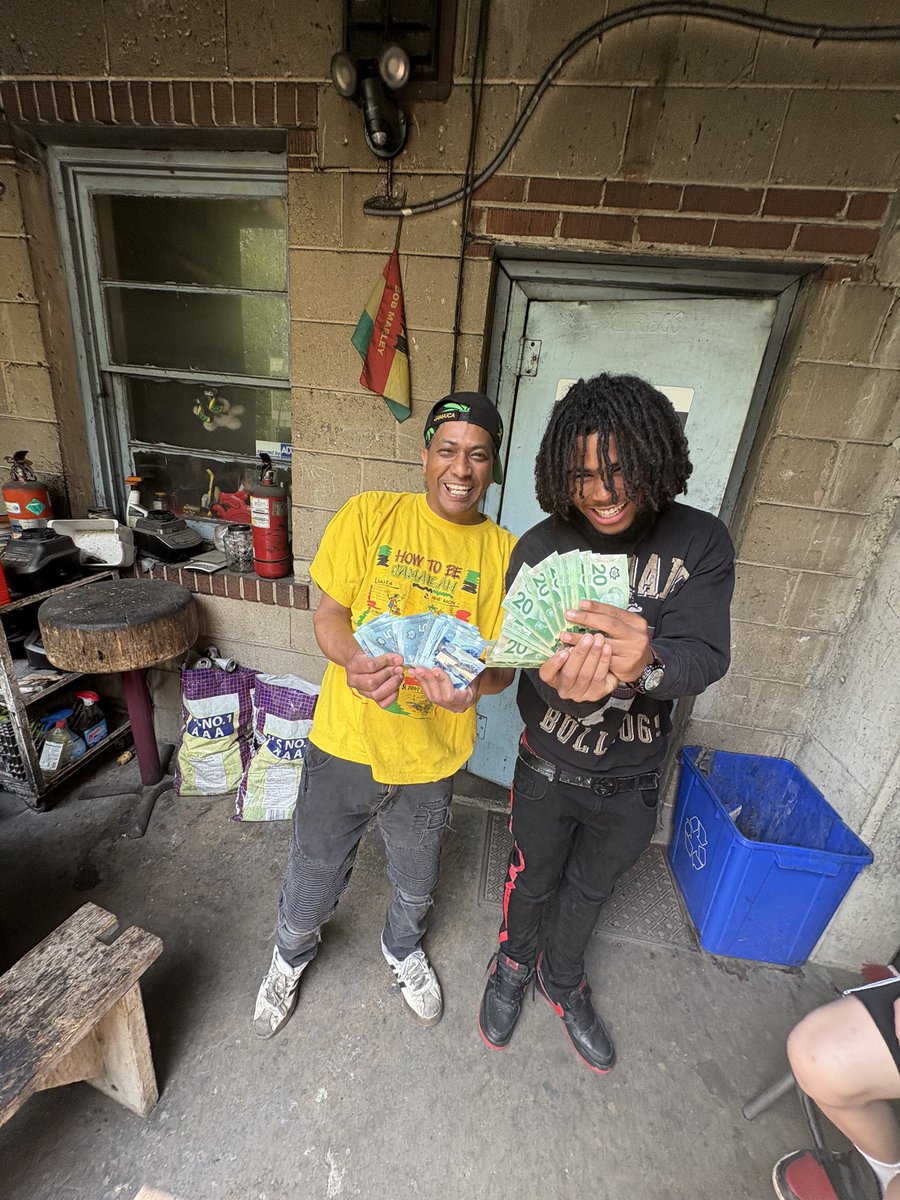 chi999a's tweet photo. niggas stay on my dick sm im bouta cum 🍆🚴🤦‍♂️ https://t.co/tOKZwS8J5v
