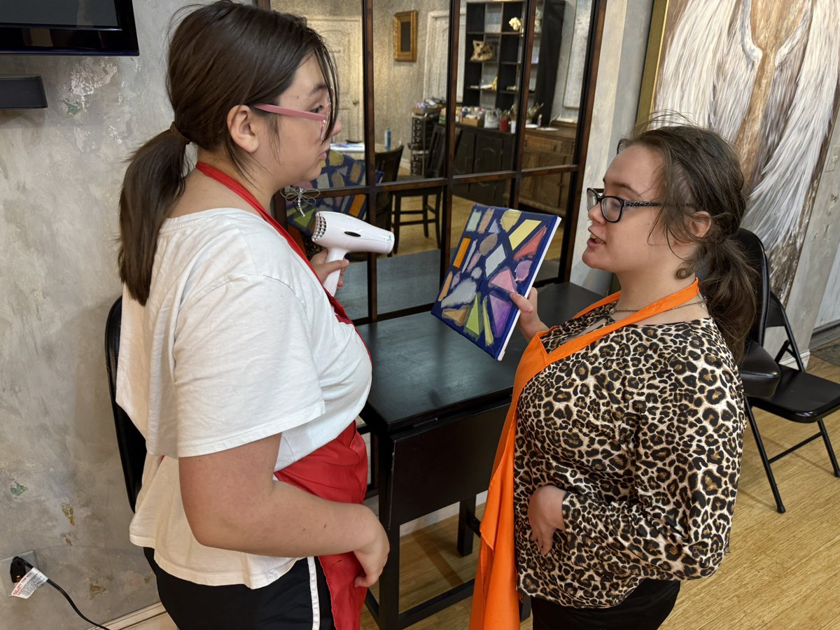 Our 21st Century summer program visited Gallery 2:TEN to complete some “Art with Mila”. Thank you for your creative vision to enrich our students lives. Be the reason someone smiles today and Go Jets! ✈️💙
