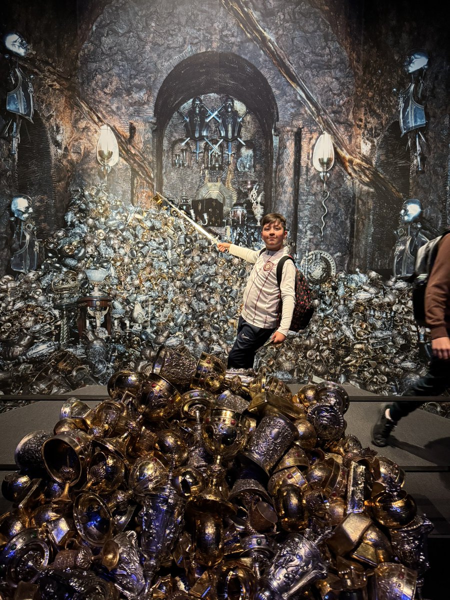 We are ‘in’ Gringotts! <a href="/StPeteratGowts/">Saint Peter at Gowts</a> <a href="/mrsbradleyspag/">Mrs Bradley</a> <a href="/mrsthornespag/">Mrs Thorne</a>