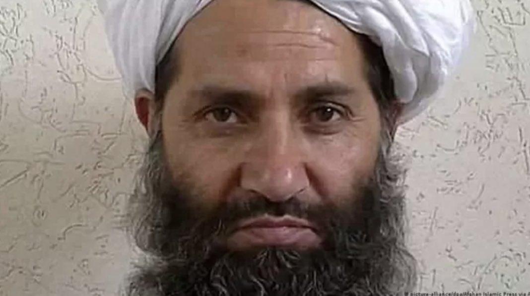 که همدا اوس هم امر راته وکړي چې سبا ته دعرفې ورځ نده امر یې په سر سترګومنم،روژه یې نه نیسم بله ورځ اختر هم نکوم ترڅو یې چې راته داختر اعلان نوی کړي،ځکه امر یې پر ځان واجب بولم.