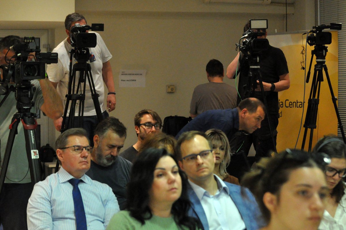 Predstavljanje nalaza dugoročnog posmatranja izborne kampanje u Kosjeriću i Zaječaru

Konferencija za novinare posmatračke misije Crte

Više na: mc.rs/dogadjaji/pred…
#medijacentarbeograd
