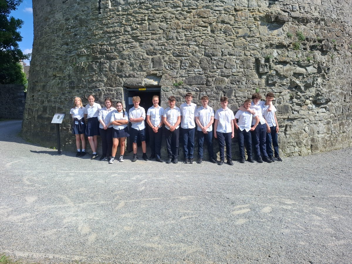 3C Third year history class recently went on a trip to Nenagh Castle. The students learned about the strategic location of the castle which has 360 degree view of the surrounding countryside. Keeper Hill, Devil's Bit and Lough Derg can all be viewed from the top of the class.