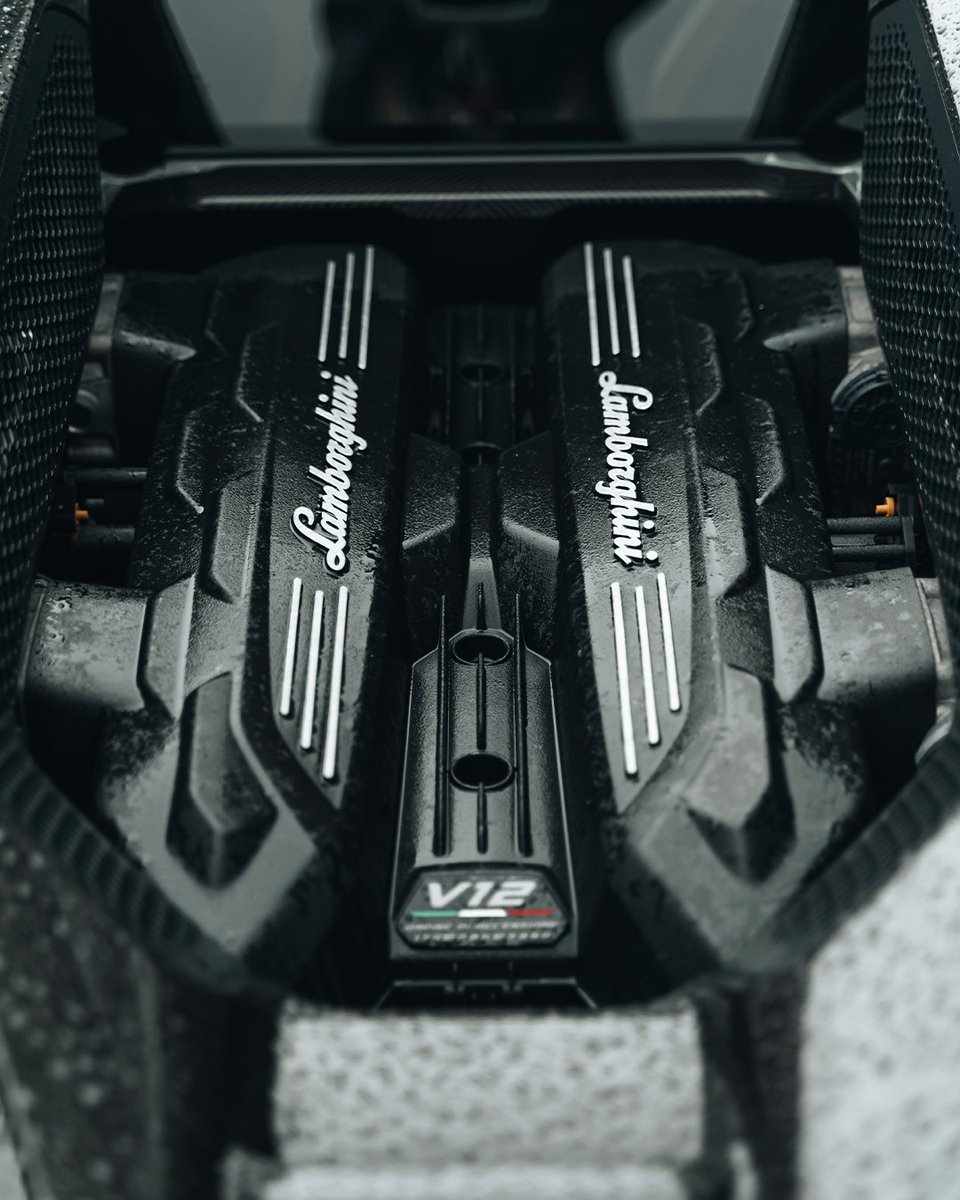 Infusing timeless spirit into a vehicle built for a new era is no small task. But it’s in rising to such challenges that true icons are born.
Revuelto, with its 1,015 horsepower, is a bold redefinition of what a super sports car can be.

#Lamborghini #Revuelto #FromNowOn