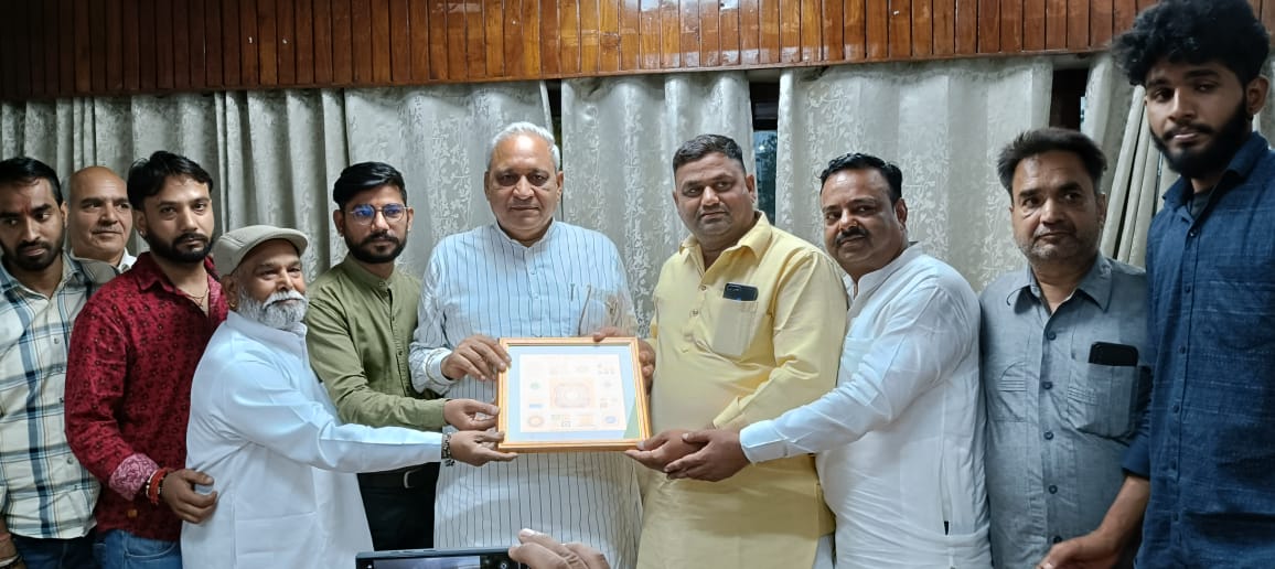 13 जुलाई को भिवानी में आयोजित होने वाले राज्य स्तरीय गुरु दक्ष जयंती समारोह की तैयारियों के संबंध में आज PWD रेस्ट हाउस भिवानी में एक महत्वपूर्ण बैठक की गई एवं कार्यक्रम स्थल का निरीक्षण कर आवश्यक व्यवस्थाओं का जायजा लिया।