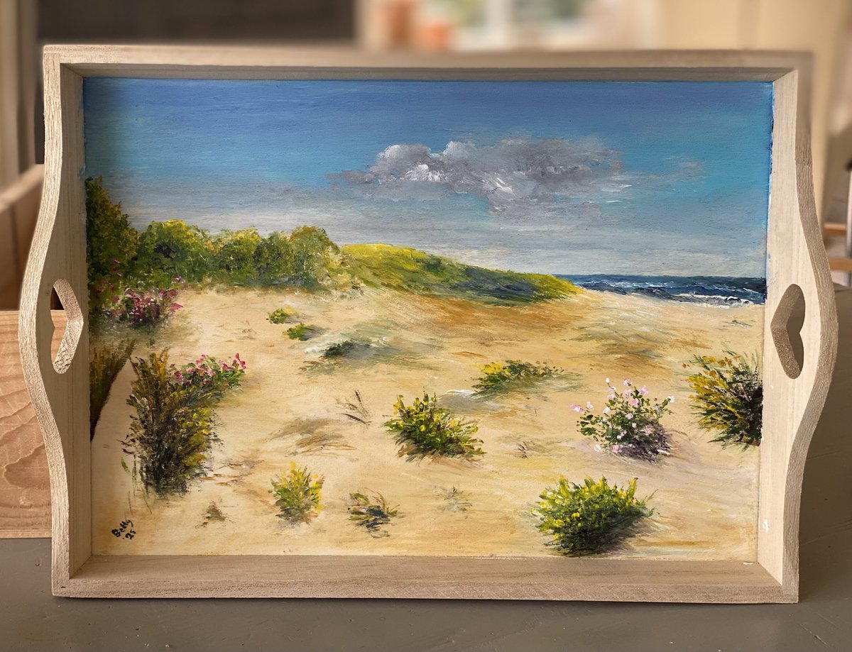 Mocht je mijn werk mooi vinden
maar vind je een schilderij te duur, 
kun je ook een beschilderd houten dienblaadje kopen. Die zijn er in verschillende maten en prijzen 
(€ 25,-/€ 30,-/€35,- ex verzendkosten).