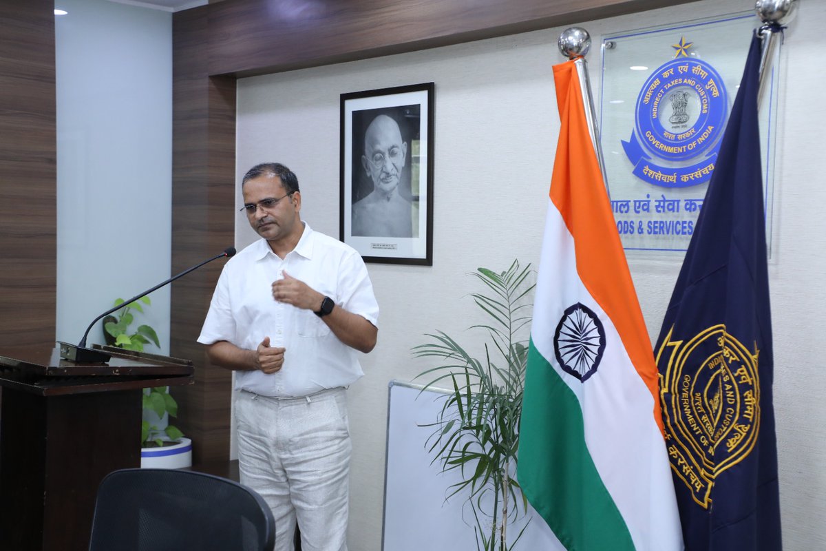 CgstDelhi's tweet photo. On the ocassion of  World Environment Day, CGST Delhi North organised an Environmente Awareness Programme. ADC Sh Arvind Kumar Chaurasia, who had earlier worked with Ministry of Environment (MoEFCC) was invited to deliver a Lecture  on the  Theme  of the Day- 'Beat Plastic Pollution'. On this ocassion CGST Delhi North declared itself plastic bottle free zone. Participants took pledge to participate in 'Ek ped ma ke naam' initiative of Hon'ble PM.