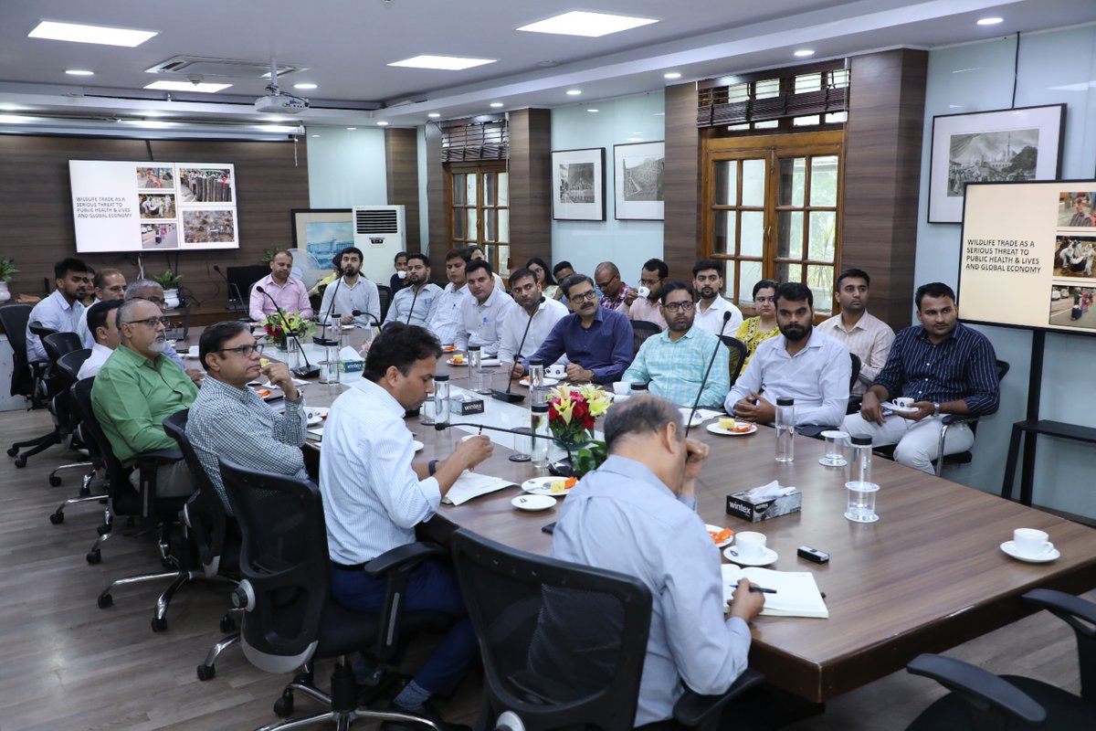 CgstDelhi's tweet photo. On the ocassion of  World Environment Day, CGST Delhi North organised an Environmente Awareness Programme. ADC Sh Arvind Kumar Chaurasia, who had earlier worked with Ministry of Environment (MoEFCC) was invited to deliver a Lecture  on the  Theme  of the Day- 'Beat Plastic Pollution'. On this ocassion CGST Delhi North declared itself plastic bottle free zone. Participants took pledge to participate in 'Ek ped ma ke naam' initiative of Hon'ble PM.