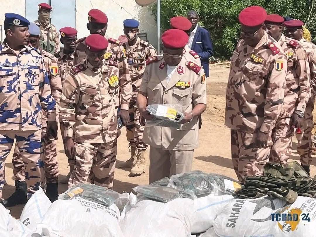 الجيش التشادي يُصادر ٧٤ الف طرد من المعدات الحربية والمسيرات الانتحارية بالعاصمة انجمينا في طريقها لمليشيا الدعم السريع