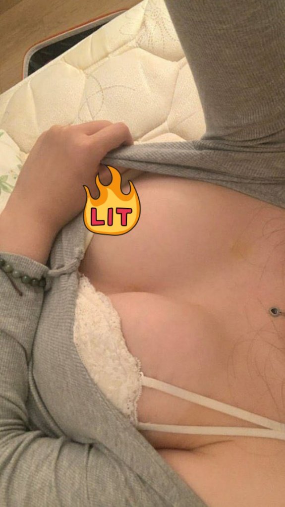 La Niña Fresa 🍓 (@marianagrimald_) on Twitter photo 