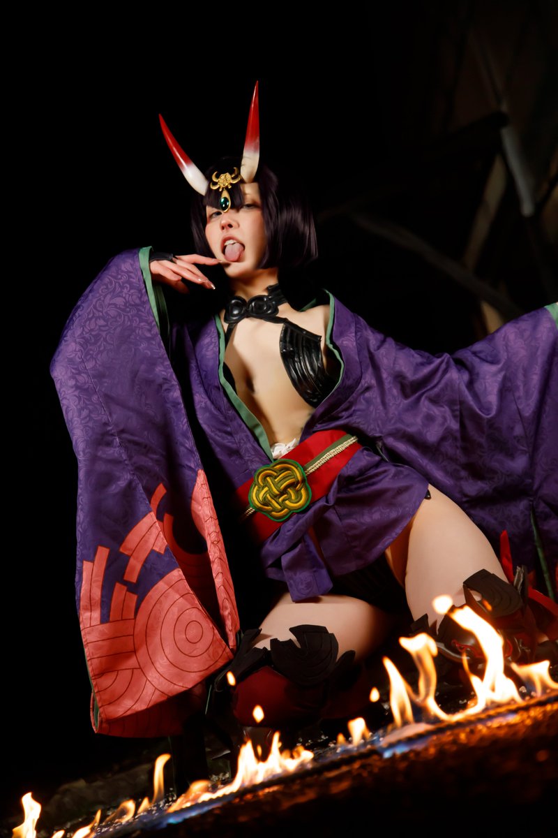 はーい♡
＼何が好きー？？／
あんたはん　よりも　おさけ♡
#酒呑童子 #fgo #cosplay