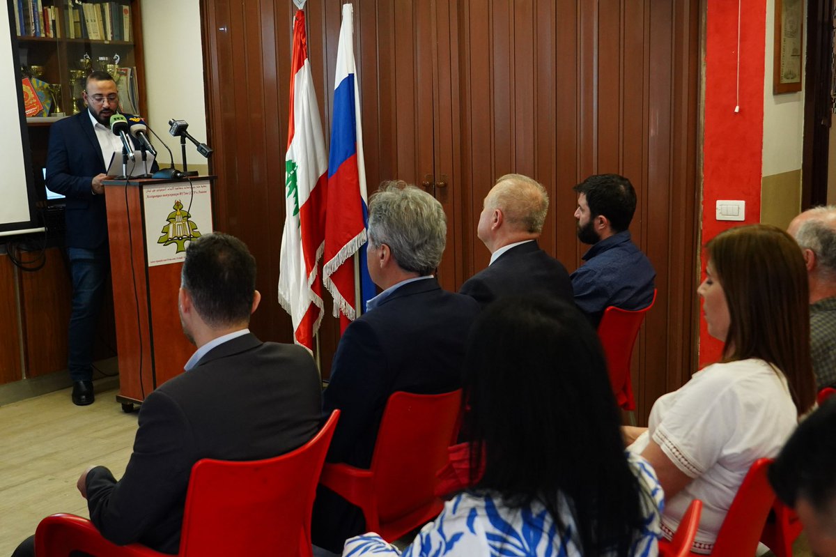 "Under the same shell": roundtable on war journalists held in Beirut. Photo exhibition titled "Died for the Truth" was presented, honoring the memory of journalists who died in the line of duty: rs.gov.ru/en/news/under-…

#Russia #Lebanon