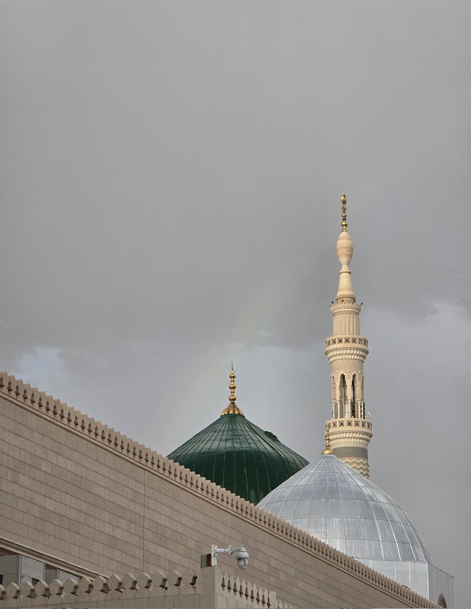 "صلى عليكَ اللهُ في ملكوتِه
ما قامَ عبدٌ في الصَّلاةِ وكبّرا"ﷺ