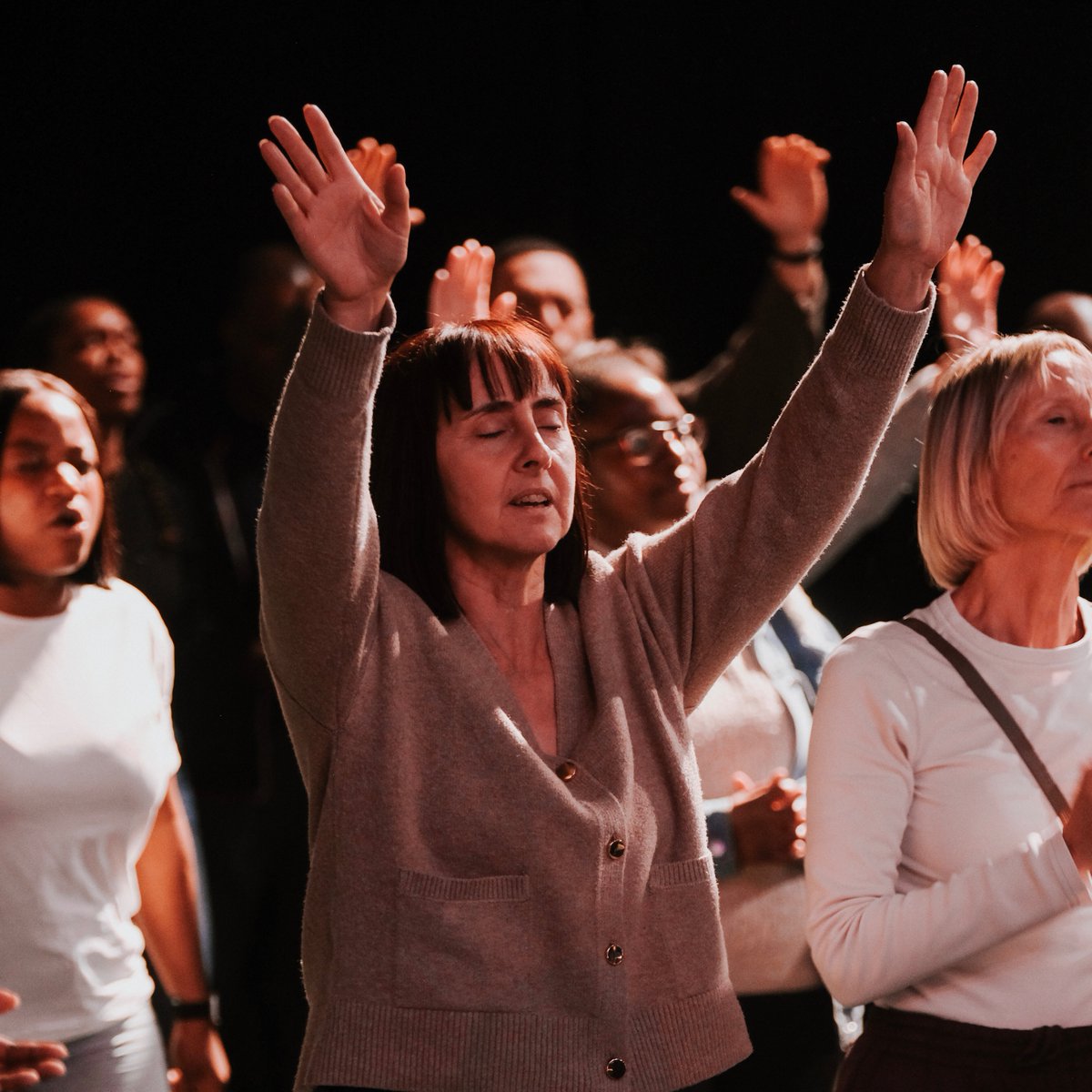 PrayerStormUK's tweet photo. This is the hour to stand in the gap for one another. Watchmen, rise—heaven hears the cries of those who won’t let go until breakthrough comes 🙌🏻🔥 https://t.co/4kqeKzeju3
