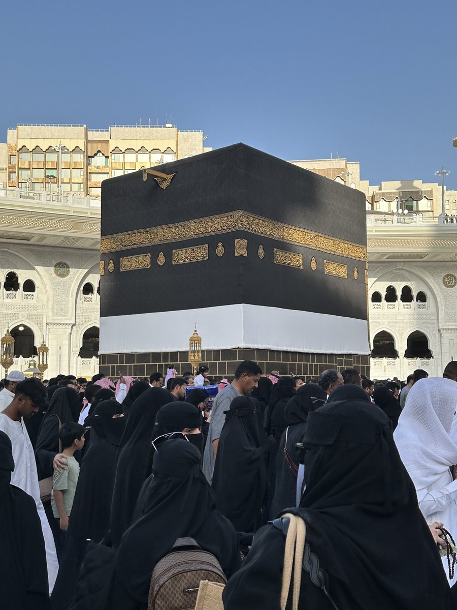 اللهم لا تدع للهلاليين ذنبًا إلا غفرته 
وجميع المسلمين 💙