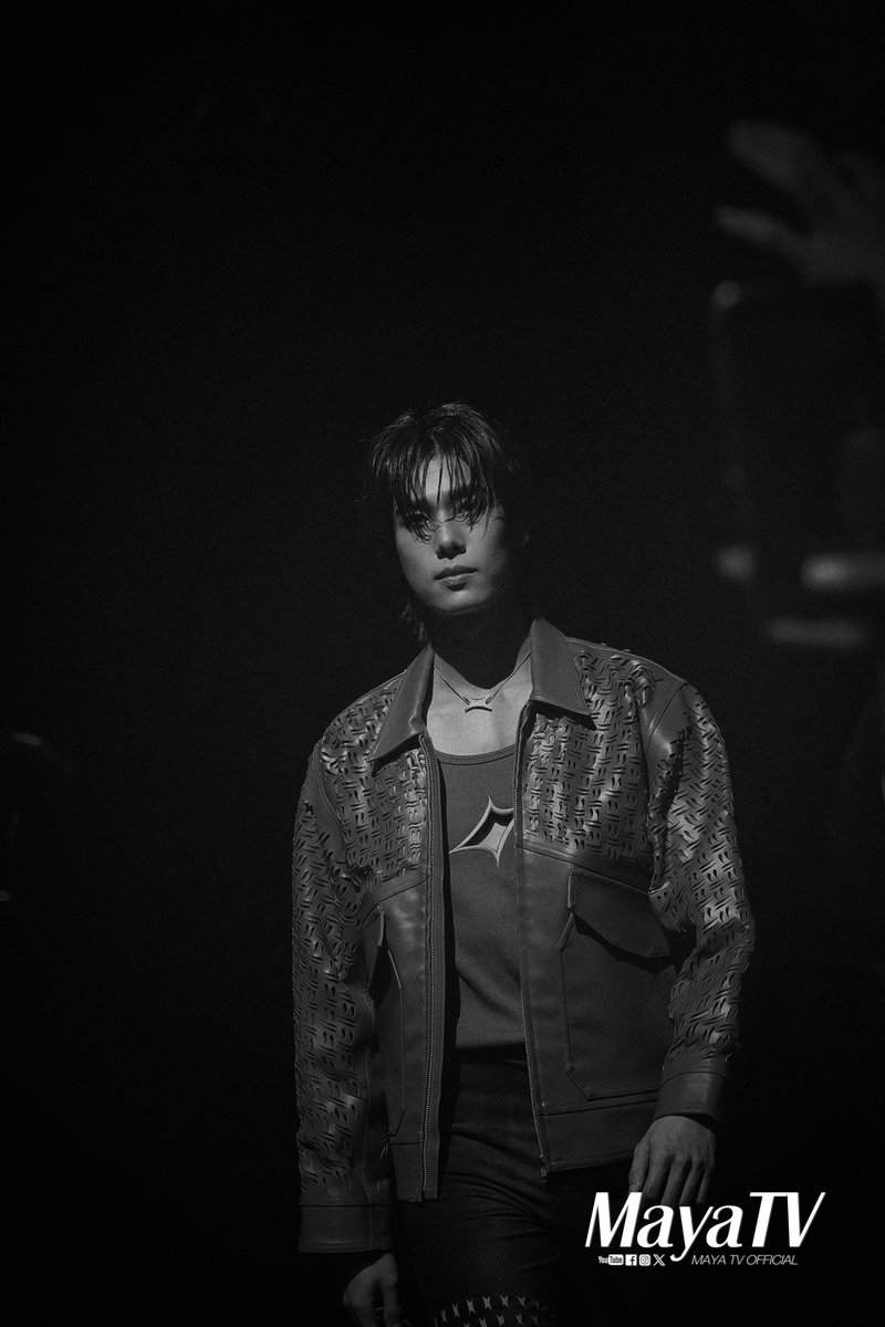 Snapshot #MAYATVOFFICIAL | ภูวินทร์ ตั้งศักดิ์ยืน #phuwintang บนรันเวย์ EMFASHIONICON EDGE 2025  ณ ชั้น 14 EM TOWER, EMSPHERE

PHUWIN EM RUNWAY

#EMFASHIONICONxPHUWIN
#EmfashioniconEdge2025 
#EMDISTRICT #EMFASHIONICON