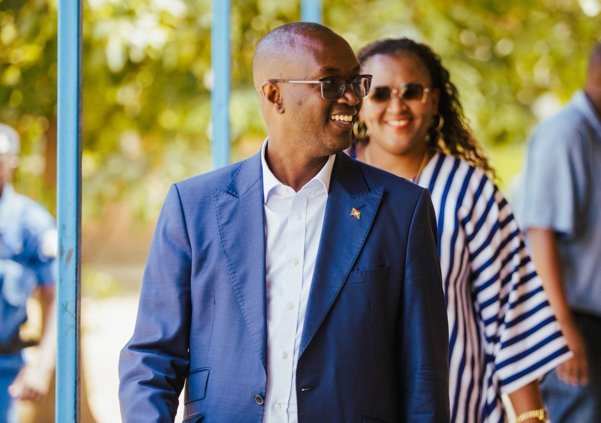 Dieudonné Nahimana : plainte électorale ou blues du bulletin vide ?

"Pas de raz-de-marée ? Vite, un raz-de-plainte !"

Quand l'absence d'ovation dans les urnes se transforme en indignation sur papier…

Ce jeudi 5 juin, Dieudonné Nahimana, candidat indépendant aux législatives