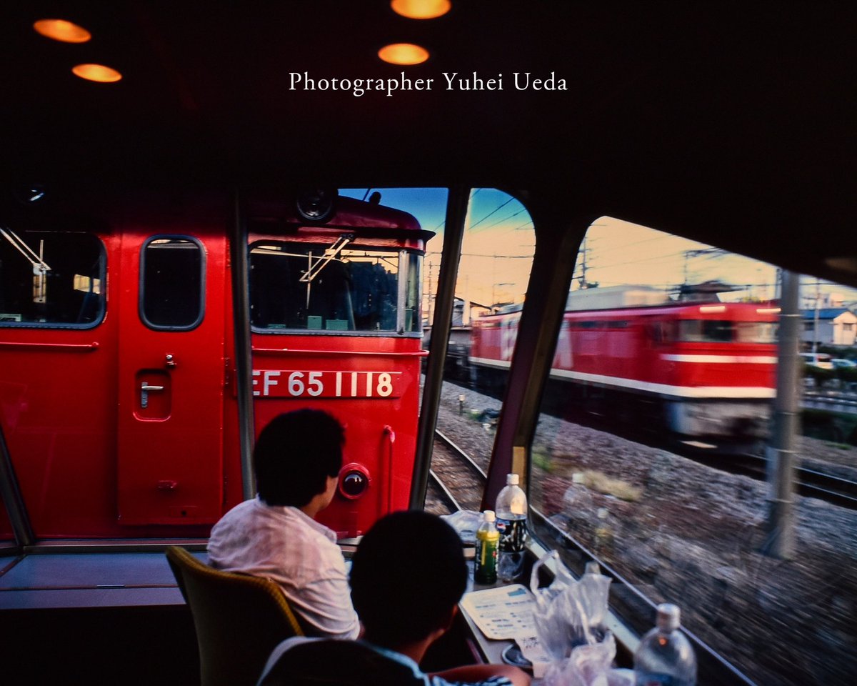 #EF65の日

再掲載
東の赤、離合
東サロの車内より。