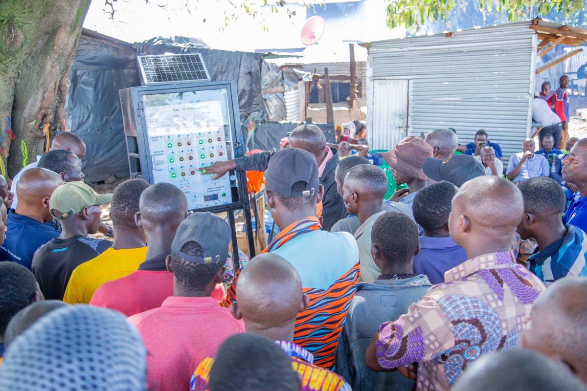 🌦️ A new forecast for safety in Tanzania!
On May 23, EMEDO installed the first-ever electronic weatherboard in the fishing community Goziba Island, Lake Victoria through the Lake Victoria Drowning Prevention Project with <a href="/RNLI/">RNLI</a>, Irish Aid &amp; Isle of Man.
#WeatherSafety #LVDPP