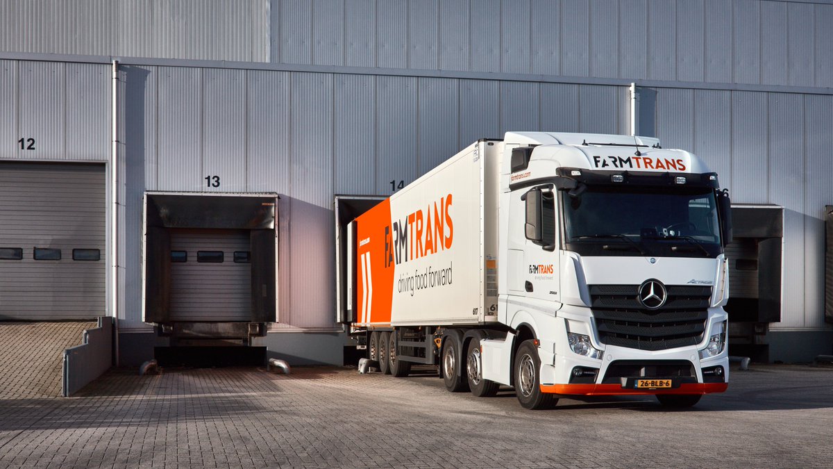 FarmTrans's tweet photo. Today is #WorldEnvironmentDay2025. We make impact transparent by providing insight into data throughout the logistical supply chain. This gives our partners and customers the opportunity to think about sustainable choices. Visit to find out more: https://t.co/hGFSlJzDuv https://t.co/E3Oq0qMFYd