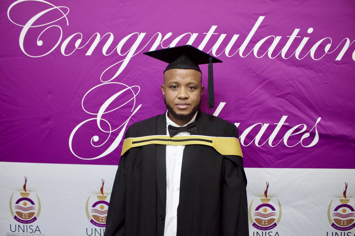 UnisaCSET's tweet photo. [UNISA AUTUMN GRADUATIONS 2025] Congratulations are in order for the following #CSETrs — Mr K Norris, Ms B Sebego, Mr S Shoyisa & Mr S Toperesu who just graduated with a Bachelor of Science Honours in Computing. 
Your hard work and dedication has paid off, and we are extremely proud of you.
#2025UnisaAutumnGraduations
#circleofexcellence2025
#Unisa150andBeyond 
#UnisaCSET