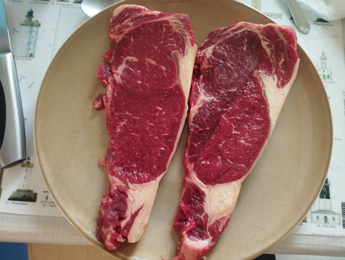 homerdonut87's tweet image. #ATable
#TeamBidoche
Ce midi ,faux filet ( viande limousine )
😍🥰🥰🥰