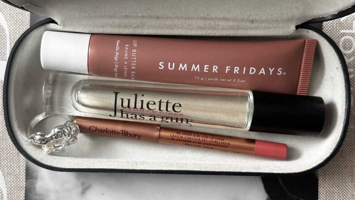 LUXWESTWOOD's tweet photo. thursday https://t.co/QIELbFPOm9