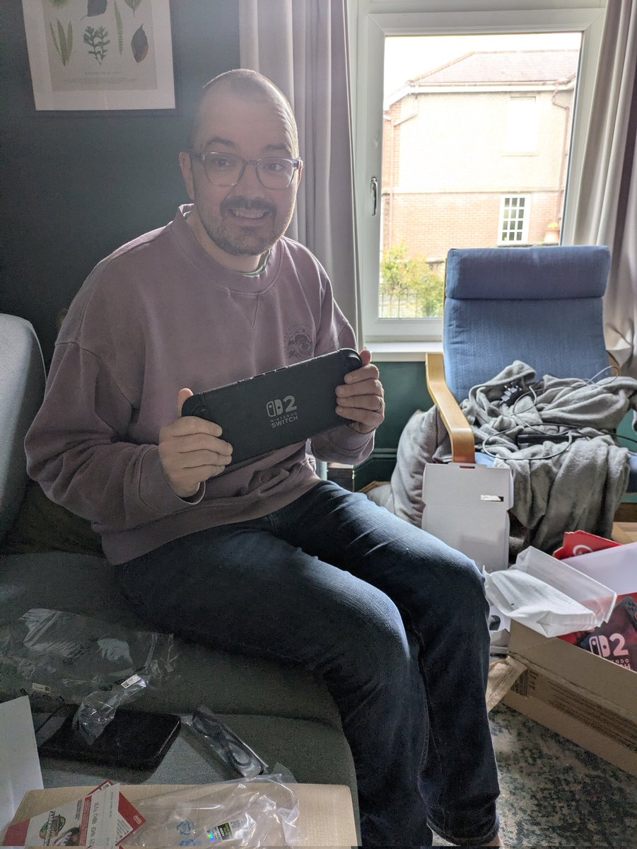 Thank you <a href="/Nintendo/">任天堂株式会社</a> for getting my husband a better 40th birthday present than I ever could have

Happy birthday Ken, and happy birthday #Switch2 

<a href="/NintendoUK/">Nintendo UK</a>