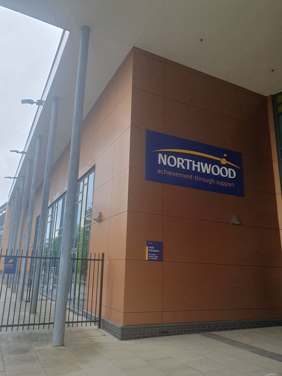 St Anne's Outreach (@stannesoutreach) on Twitter photo Weve been working with Year 12s at <a href="/NorthwoodSCH/">Northwood School</a> this morning on preparing a competitive application, working on personal statements and preparing for admissions tests - good luck everyone! #OxOutreach Weve been working with Year 12s at <a href="/NorthwoodSCH/">Northwood School</a> this morning on preparing a competitive application, working on personal statements and preparing for admissions tests - good luck everyone! #OxOutreach