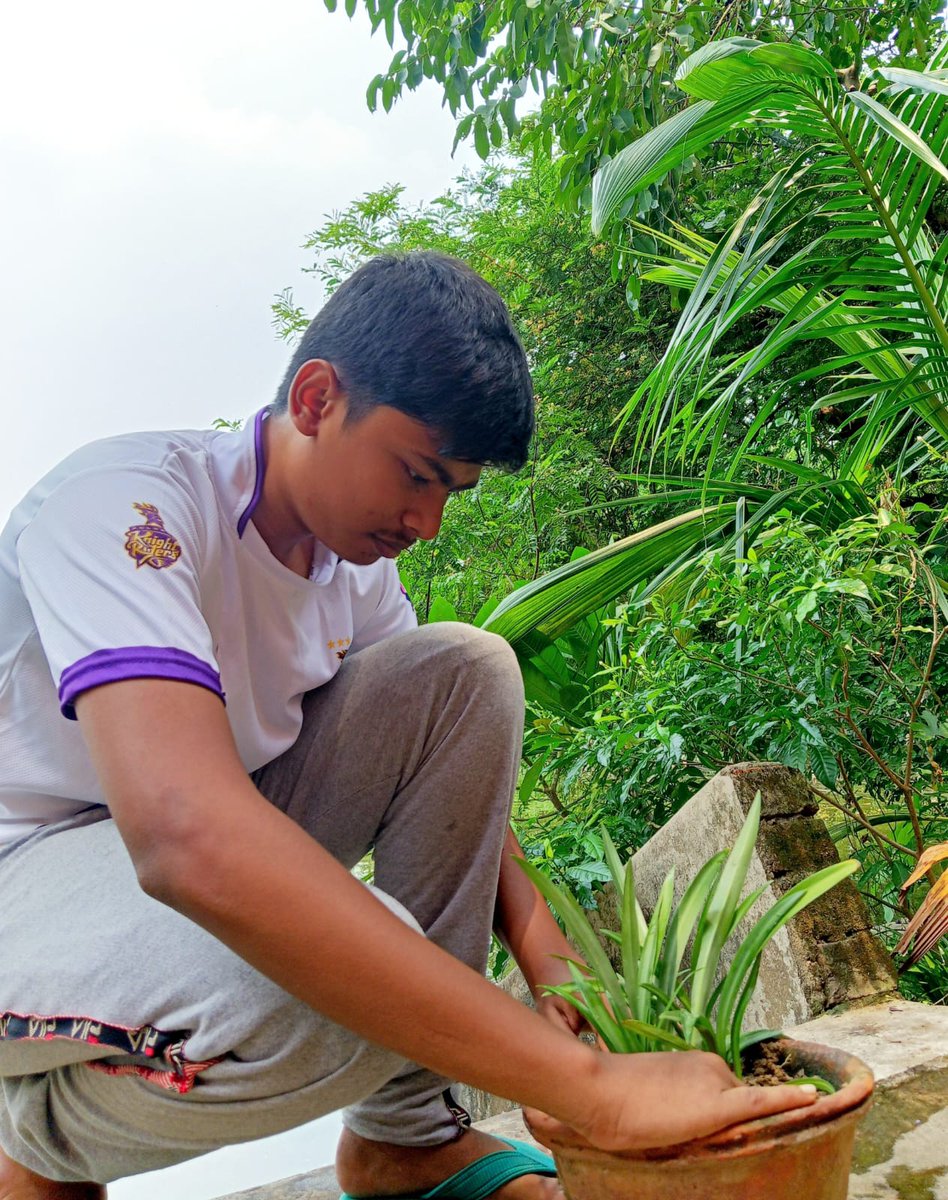 Knightsdextreme's tweet image. Members of Knights Dé Xtreme are planting trees on world Environment day 🌱💚✨

𝐅𝐨𝐥𝐥𝐨𝐰 @knightsdextreme 𝐚𝐧𝐝 𝐬𝐡𝐨𝐰 𝐲𝐨𝐮𝐫 𝐥𝐨𝐯𝐞 𝐚𝐧𝐝 𝐬𝐮𝐩𝐩𝐨𝐫𝐭 𝐟𝐨𝐫 @KKRiders 

•
•
#kkr #treeplantation #savegreen #5thjune #EnvironmentDay2025 #Amikkr #korbolorbojeetbo
