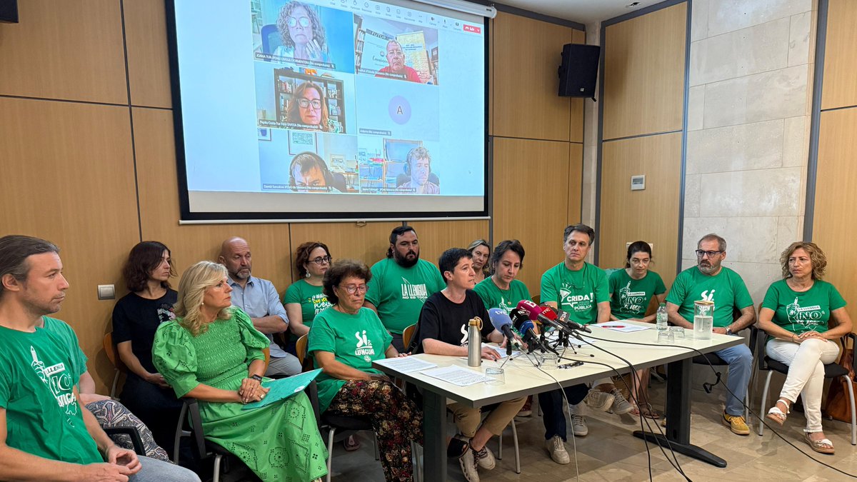 Obra Cultural Balear (@ocbcat) on Twitter photo 🟢 Xarxa Educativa per la Llengua, de la qual forma part l'<a href="/ocbcat/">Obra Cultural Balear</a>, es manifesta contra els acords del PP amb l’extrema dreta.
Sí a la llengua! 💪
L’escola que ens uneix!
ℹ️ ocb.cat/2025/06/05/xar… 🟢 Xarxa Educativa per la Llengua, de la qual forma part l'<a href="/ocbcat/">Obra Cultural Balear</a>, es manifesta contra els acords del PP amb l’extrema dreta.
Sí a la llengua! 💪
L’escola que ens uneix!
ℹ️ ocb.cat/2025/06/05/xar…