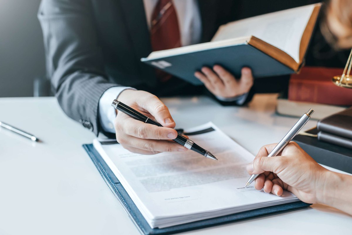 LubbockFine's tweet photo. Mark Turner, Partner and Head of Professional Services,  recently contributed his expert insights to Practical Law by Thomson Reuters, exploring the pressing issue of payment delays in law firms.

Read the full article here: https://t.co/zzuewPjDEw) https://t.co/3PDoYFXAXm