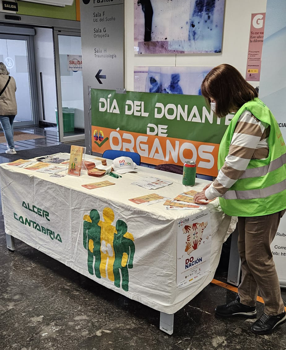 ALCER Cantabria (@alcercantabria) on Twitter photo Ayer celebramos el Día Nacional del Donante de Órganos y desde <a href="/ALCERCantabria/">ALCER Cantabria</a> pusimos tres mesas informativas: en la plaza del Ayuntamiento de Santander, en el hall de entrada de <a href="/HUnivValdecilla/">Hospital Universitario Marqués de Valdecilla</a> Sur y en Laredo. Gracias a voluntarios/as y personas que se han hecho donantes. Ayer celebramos el Día Nacional del Donante de Órganos y desde <a href="/ALCERCantabria/">ALCER Cantabria</a> pusimos tres mesas informativas: en la plaza del Ayuntamiento de Santander, en el hall de entrada de <a href="/HUnivValdecilla/">Hospital Universitario Marqués de Valdecilla</a> Sur y en Laredo. Gracias a voluntarios/as y personas que se han hecho donantes.