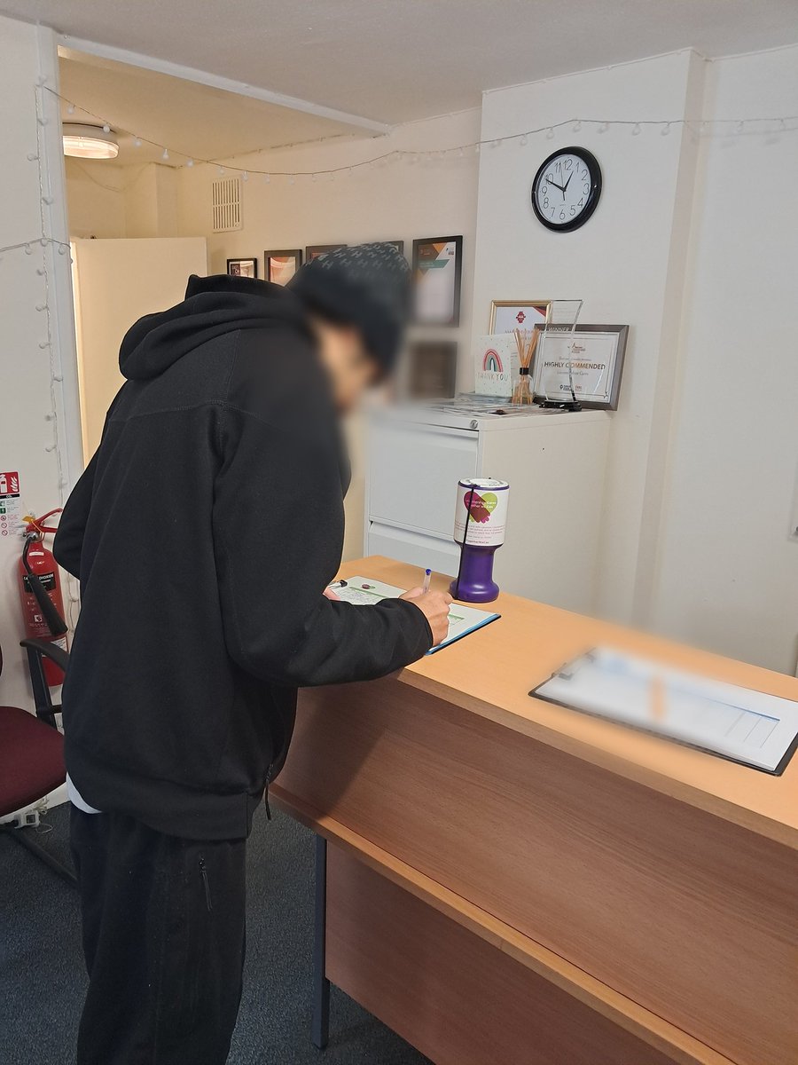 Leicestershire Cares #TogetherWeCan (@leicscares) on Twitter photo Our Phoenix participant is interested in graphics and design, and we will be exploring work experience options with him. He is also due to commence his Maths and English course to expand his opportunitie later in life. <a href="/VR_Network/">Violence Reduction Network LLR</a>
<a href="/LeicsPCC/">Leicestershire OPCC</a>
#youth
#business
#employment Our Phoenix participant is interested in graphics and design, and we will be exploring work experience options with him. He is also due to commence his Maths and English course to expand his opportunitie later in life. <a href="/VR_Network/">Violence Reduction Network LLR</a>
<a href="/LeicsPCC/">Leicestershire OPCC</a>
#youth
#business
#employment