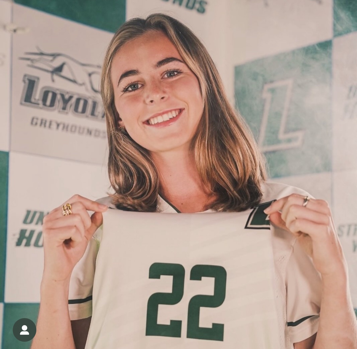 🚨COMMITMENT ALERT🚨 🥳 Congratulations 🎊🎉 to <a href="/HadleyHorton_/">Hadley Horton</a> who has committed to <a href="/LoyolaWSOC/">Loyola Women's Soccer</a>! We are so proud of you Hadley and look forward to following your college soccer journey! Go Hadley! Go Greyhounds! 
#GoHounds 🐶💚