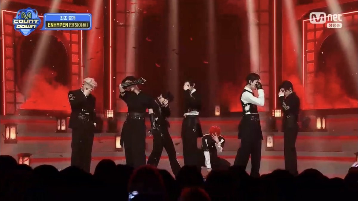 enhypenupdates's tweet photo. All eyes were on ENHYPEN as they just performed an electrifying performance of 'Bad Desire (With or Without You)' and 'Loose (Korean Ver.) on today's MCountdown! 🔥

BEAUTIFUL FIRE IGNITES ON MCOUNTDOWN 
#ENHYPENonMCountdown #DESIRE_UNLEASH #BadDesire #WithorWithoutYou #ENHYPEN #엔하이픈 @ENHYPEN_members @ENHYPEN