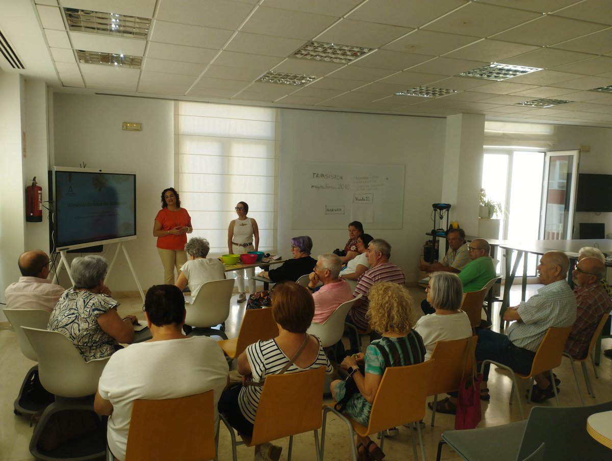 SaludAxarquía (@saludaxarquia) on Twitter photo Unas 20 personas asisten en #PuntoVuelaTorrox, taller para la promoción de una alimentación sana y saludable, impartido por las enfermeras de #ugctorrox
<a href="/Ayto_Torrox/">Ayuntamiento Torrox</a>
<a href="/saludand/">Consejería de Salud y Consumo</a>
<a href="/VidaSaludAnd/">Promoción de Vida Saludable en Andalucía</a>
<a href="/PuntosVuela/">Puntos Vuela</a> Unas 20 personas asisten en #PuntoVuelaTorrox, taller para la promoción de una alimentación sana y saludable, impartido por las enfermeras de #ugctorrox
<a href="/Ayto_Torrox/">Ayuntamiento Torrox</a>
<a href="/saludand/">Consejería de Salud y Consumo</a>
<a href="/VidaSaludAnd/">Promoción de Vida Saludable en Andalucía</a>
<a href="/PuntosVuela/">Puntos Vuela</a>
