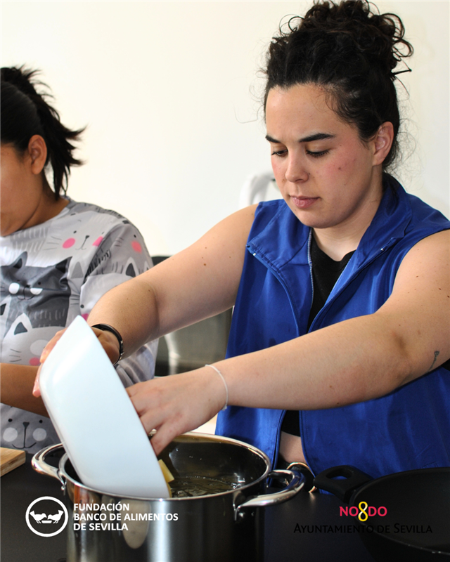 B_Alim_Sev's tweet photo. 👶🍴 ¡Taller de alimentación infantil y cocina junto a @redmadresevilla!
🔗Haz clic y descubre toda la noticia! https://t.co/QKwwt8f4Px
Financiado por @ayto_sevilla
#BancoAlimentosSevilla #NutriciónInfantil #CocinaSaludable #RedMadre https://t.co/7048yXK0xj