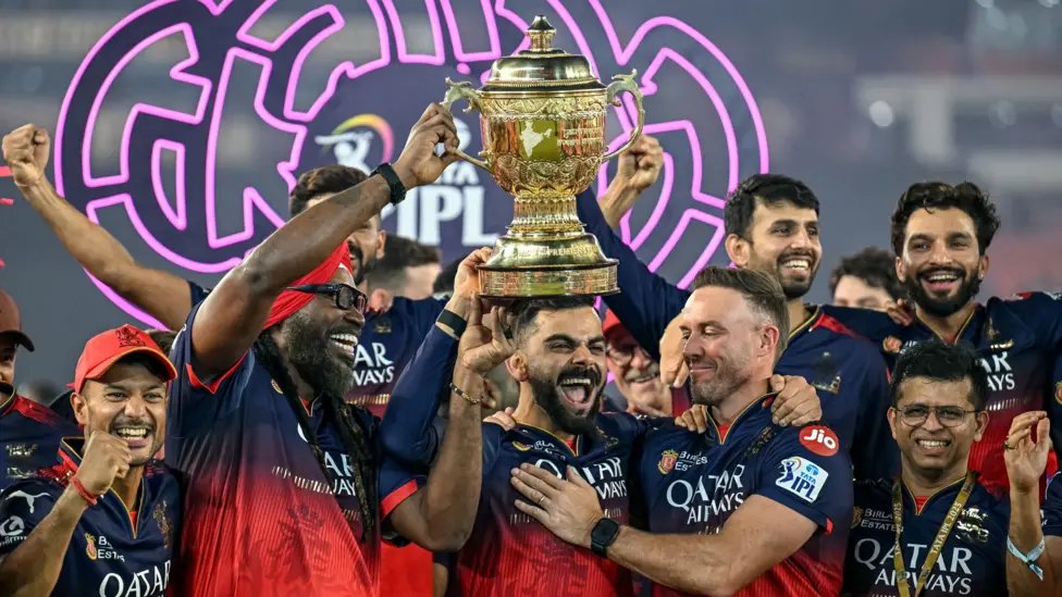thecricketgully's tweet photo. 🚨 IPL Overall Stats - Thread 🚨

Result Summary: (1/56)
🔹 CSK - 142 Won | 109 Lost | 2 NR
🔹 DC - 122 Won | 141 Lost | 3 NR
🔹 GT - 37 Won | 23 Lost
🔹 PBKS - 122 Won | 140 Lost | 1 NR
🔹 KKR - 136 Won | 127 Lost | 2 NR
🔹 LSG - 30 Won | 27 Lost | 1 NR
🔹 MI - 153 Won | 124 Lost
🔹 RR - 116 Won | 117 Lost | 3 NR
🔹 RCB - 134 Won | 133 Lost | 4 NR
🔹 SRH - 94 Won | 101 Lost | 1 NR

*Bookmark for the Next Season, Feedbacks are Welcome.
📷 IPL via Getty Images
