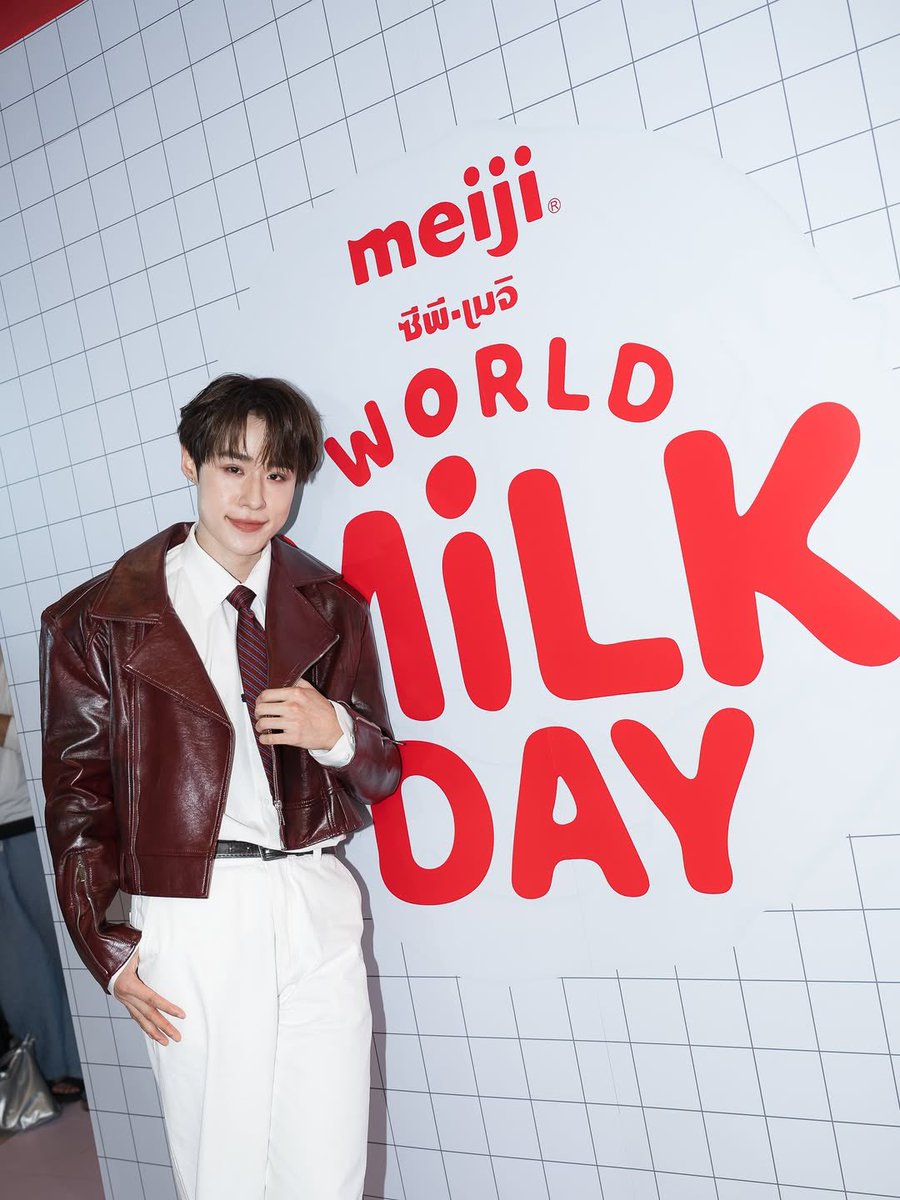 IG - nnutdan posted update 📍
05 / 06 / 25

ทุกคนครับบ!! 1 June ที่ผ่านมา เป็นวัน World Milk Day .. LYKN ได้ไปร่วมเล่นเกมและโชว์พิเศษให้กับ LYKYOU ทุกคน ในงาน Meiji More Than Milk ด้วย

นัทได้ลองนมเมจิหลายรสชาติเลย ใครชอบนมเมจิรสไหน ลองแชร์มาบอกนัทกันน้าา

#MeijiWorldMilkDay