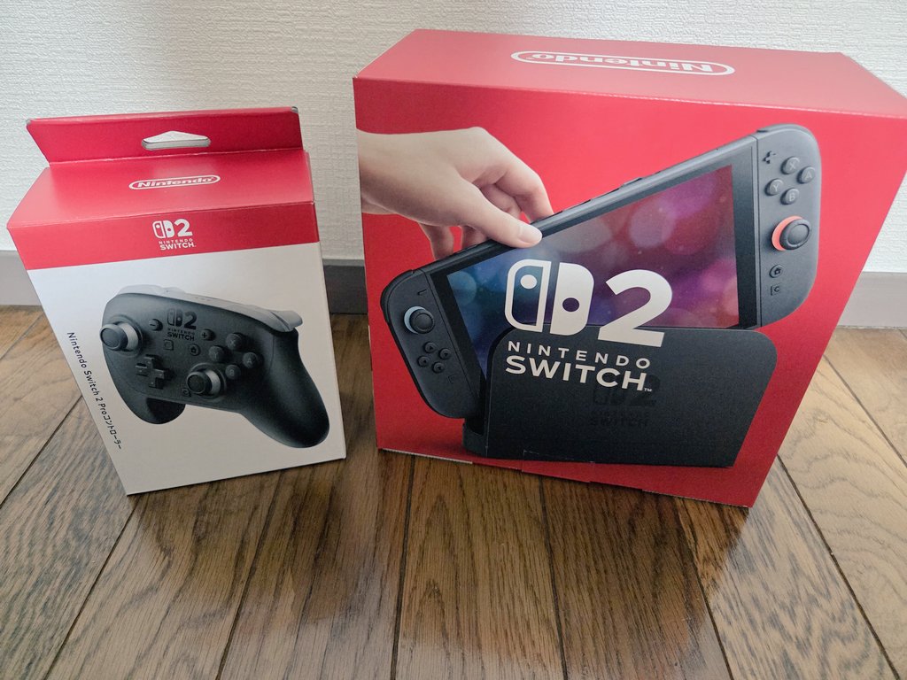natoliumu's tweet photo. Switch2とプロコン。 https://t.co/113CfoSePc