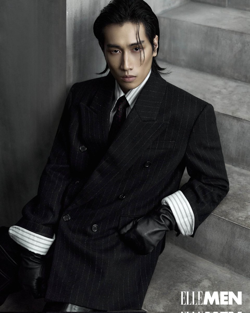 ElleMenThailand's tweet photo. #ELLEMENJune ปลุกพลัง @biblesumett ด้วยลุคจาก @YSL Winter 2025 นิยามแห่งสไตล์ 'ความงามสง่าอันแสนเย้ายวนที่แฝงด้วยอันตราย' การปะทะกันอย่างลงตัวของขั้วตรงข้าม 

#ELLEMENThailand
#ELLEMENandBibleWichapas
#BibleWichapas
#YSL
#SaintLaurent 
#YvesSaintLaurent https://t.co/jwGqvqKTFP