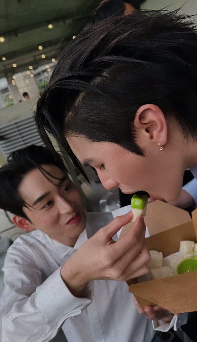 บักหล่าบ่มีมือติ 55555555หมั่นไส้ 

WILLIAMEST WITH EDGE2025
#EMDISTRICTxWilliamEst #WilliamEst