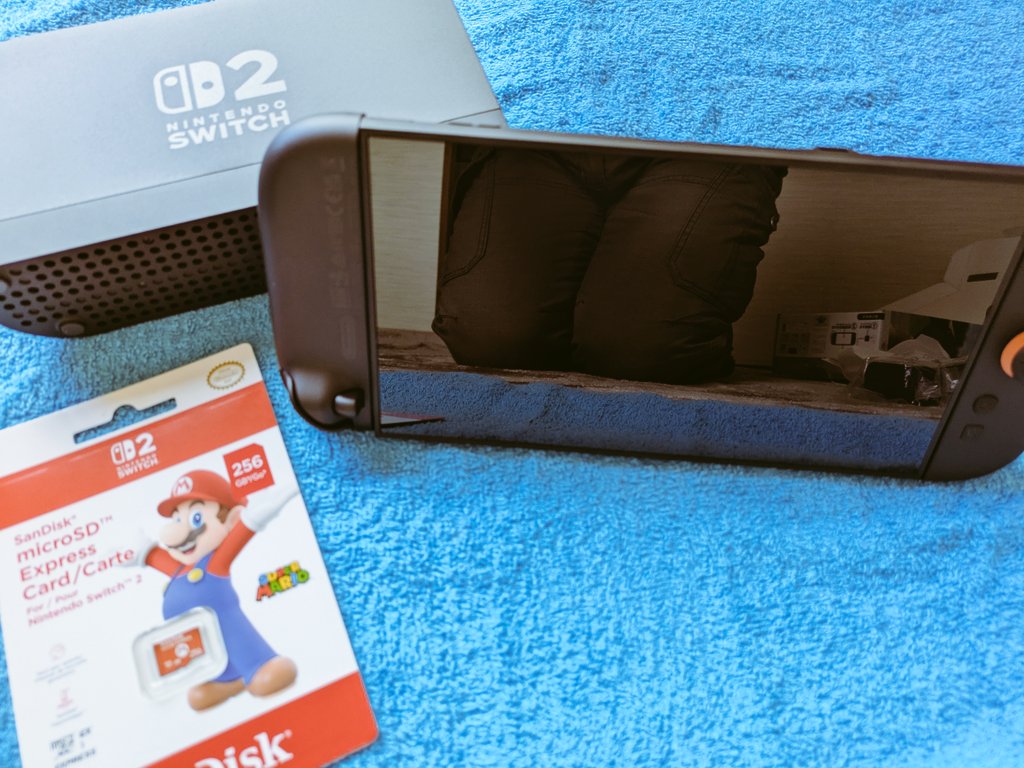 a0129834765's tweet photo. Switch2、本日発売初日の開店時間ピッタリに購入しに行ってきた(⁠.⁠ ⁠❛⁠ ⁠ᴗ⁠ ⁠❛⁠.⁠)
購入特典はオリジナルフェイスタオル👍

Switchを今まで使った事なかったから、今はこんな風にするんだと思いながら初期セッティングして、数年振りにゲーム＆マリオカートをした(⁠ ⁠ꈍ⁠ᴗ⁠ꈍ⁠) https://t.co/7fm4lS4DEh