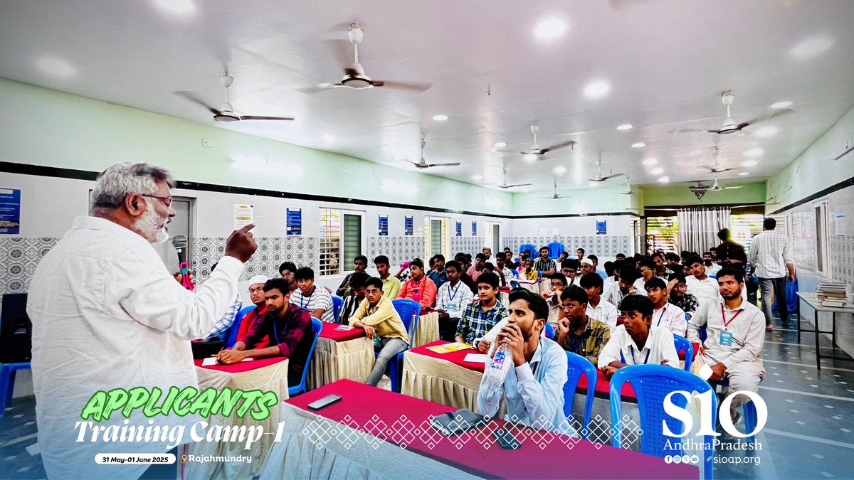 SIO_AP's tweet image. Glimpses of ATC 1 - Day 2
Sessions covered:
🔸 Islamic Movements post-Independence
🔸 Culture &amp;amp; Discipline in Organisation
🔸 Career &amp;amp; Academic Excellence

Speakers:
🎙️ Br. Suhaib Talha Baig
🎙️ Br. Jafar Sharief
🎙️ Jb. Madeena sb

#ATC1 #SIOAP #StudentEmpowerment #IslamicMovement