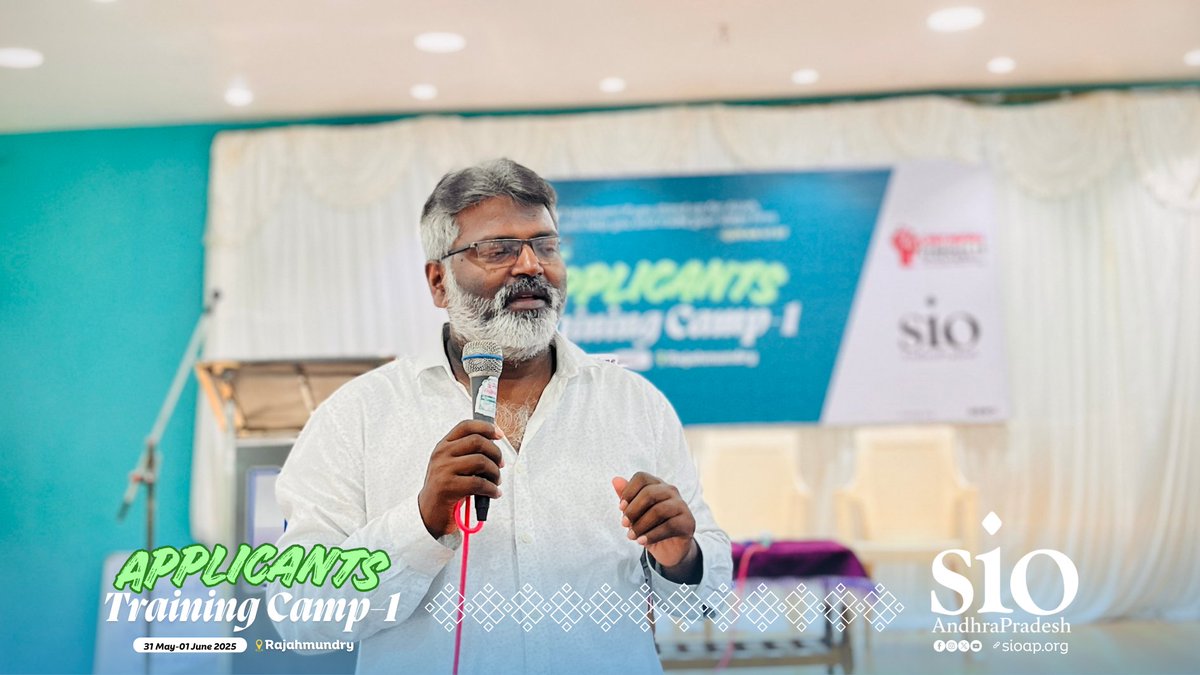 SIO_AP's tweet image. Glimpses of ATC 1 - Day 2
Sessions covered:
🔸 Islamic Movements post-Independence
🔸 Culture &amp;amp; Discipline in Organisation
🔸 Career &amp;amp; Academic Excellence

Speakers:
🎙️ Br. Suhaib Talha Baig
🎙️ Br. Jafar Sharief
🎙️ Jb. Madeena sb

#ATC1 #SIOAP #StudentEmpowerment #IslamicMovement