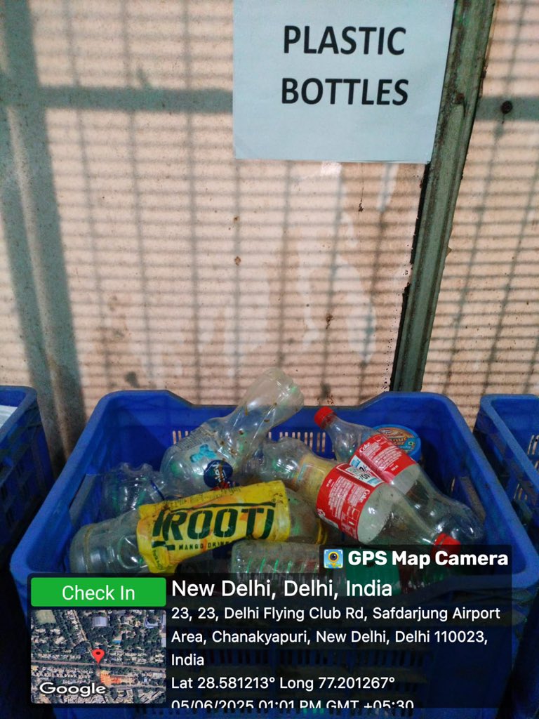 rajivjain1962's tweet photo. MRF set up at Hi- tech Nursery Madhulimay marg for further segregation of dry waste into different categories is now successfully run by RWA of D1 and D2 officers flats ,Satya Marg Chanakyapuri . This is the first step to declare colony as Zero waste colony. https://t.co/pfnG58qZcs